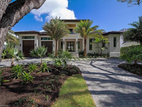 Aqualane Shores Naples Florida Homes for Sale