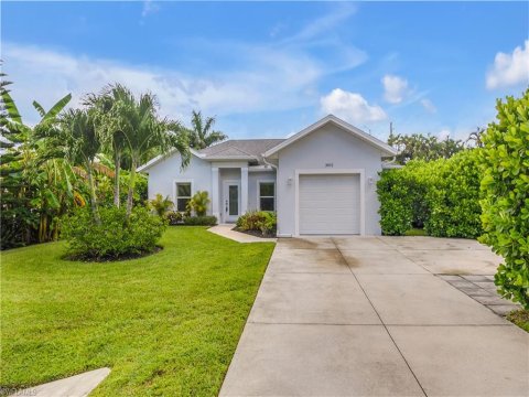 Bad Axe Naples Florida Homes for Sale