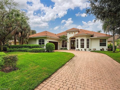 Banyan Woods Naples Florida Real Estate