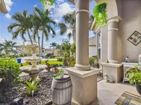 Bella Terra Estero Real Estate