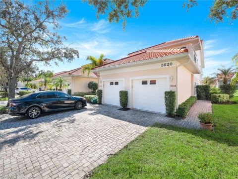 Carlton Lakes Naples Real Estate