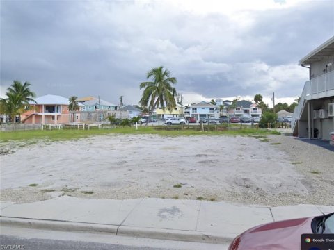 Crescent Park Addition Fort Myers Beach Real Estate