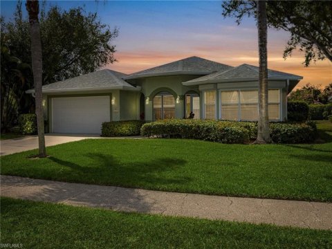 Crown Pointe Naples Florida Homes for Sale