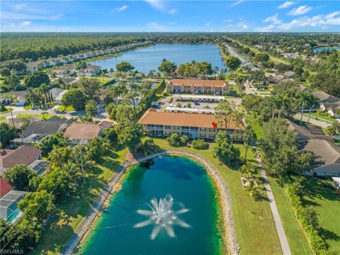 Crown Pointe Naples Florida Real Estate