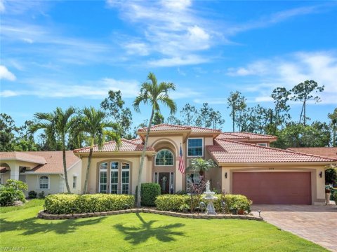 Crown Pointe Naples Real Estate