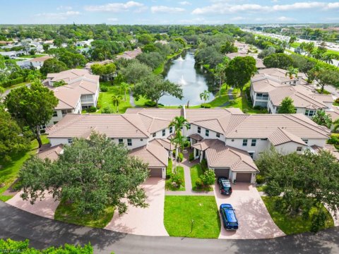 Diamond Lake Naples Florida Real Estate