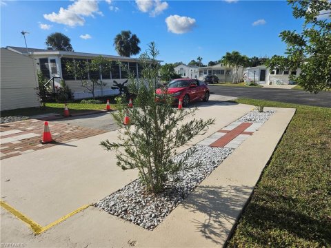 Enchanting Shores Naples Florida Real Estate