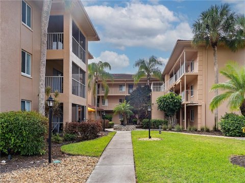 Foxfire Naples Florida Condos for Sale