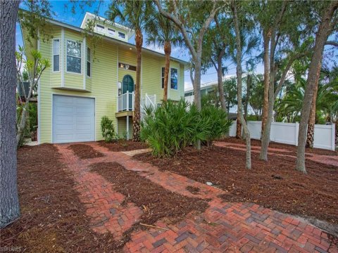 Gulf Harbor Naples Florida Homes for Sale