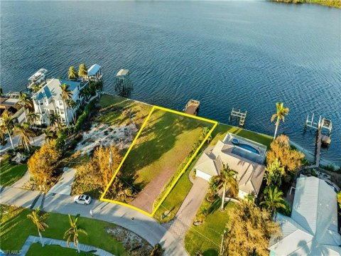 Holiday Heights Fort Myers Beach Florida Homes for Sale