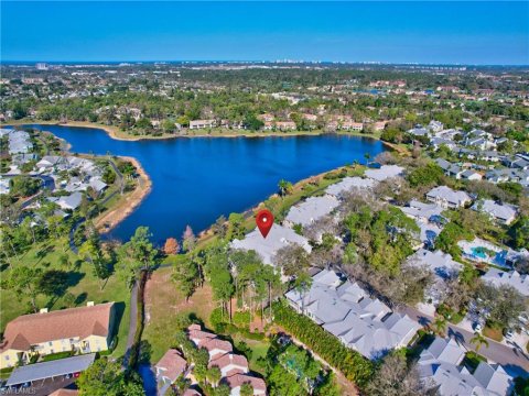Kings Lake Naples Florida Condos for Sale