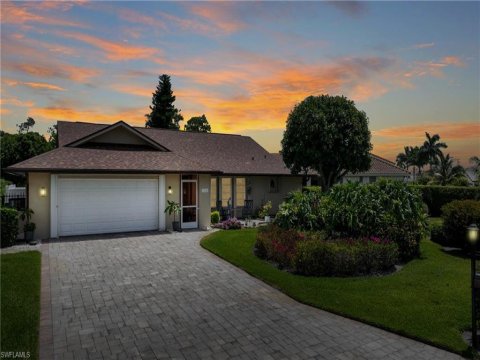 Kings Lake Naples Florida Real Estate