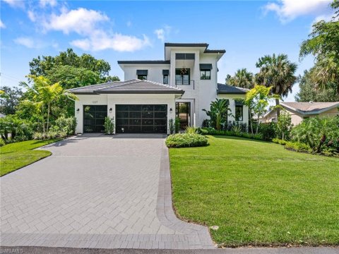 Lake Park Naples Florida Homes for Sale