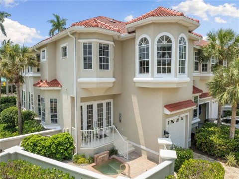 Lakeview Terrace Naples Real Estate