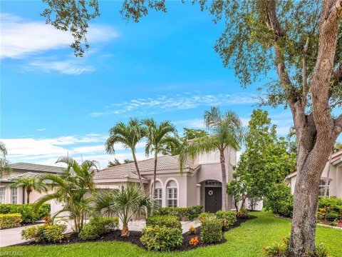 Laurel Lakes Naples Florida Homes for Sale