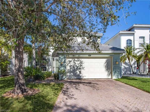 Laurel Lakes Naples Florida Real Estate