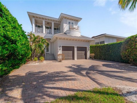 Naples Park Real Estate