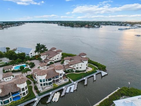 Oyster Bay Naples Real Estate