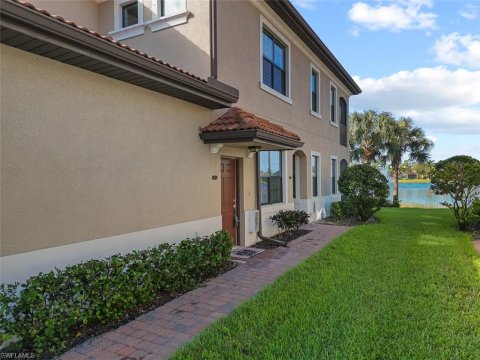 Paloma Bonita Springs Florida Condos for Sale