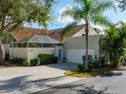 Quail Woods Courtyards Naples Real Estate