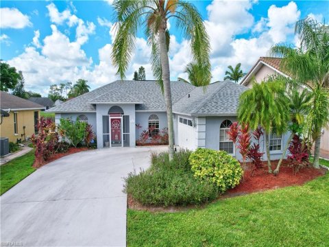 Queens Park Naples Florida Homes for Sale