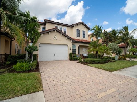 Tuscany Pointe Naples Real Estate