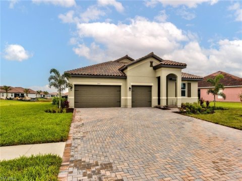 Valencia Lakes Naples Florida Homes for Sale