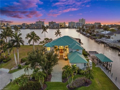 Vanderbilt Beach Naples Real Estate