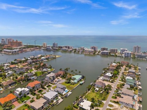 Vanderbilt Beach Naples Real Estate