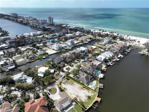 Vanderbilt Beach Real Estate