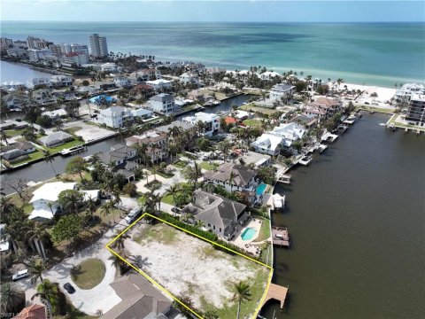 Vanderbilt Beach Real Estate