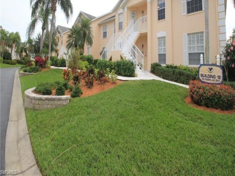 Wiggins Lakes And Preserves Naples Florida Condos for Sale