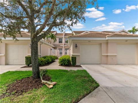 Wilshire Lakes Naples Florida Condos for Sale