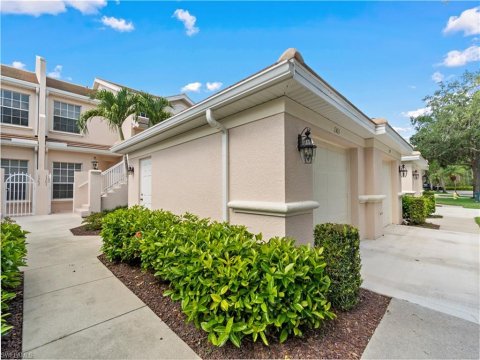 Wilshire Lakes Naples Florida Condos for Sale