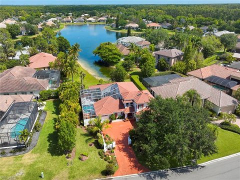 Wilshire Lakes Naples Florida Real Estate