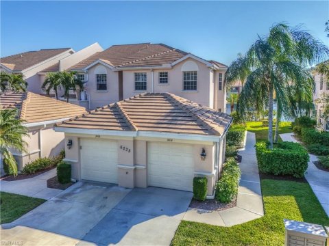 Wilshire Lakes Naples Real Estate